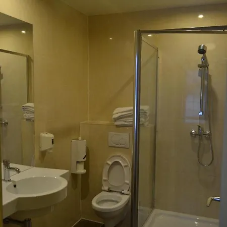 Otel Ii 2*