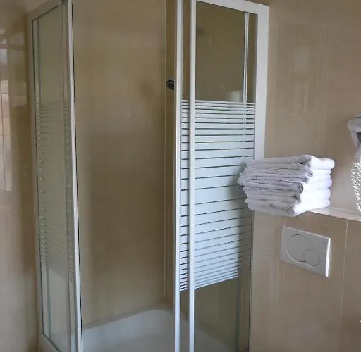 アルベール Ii ホテル 2*