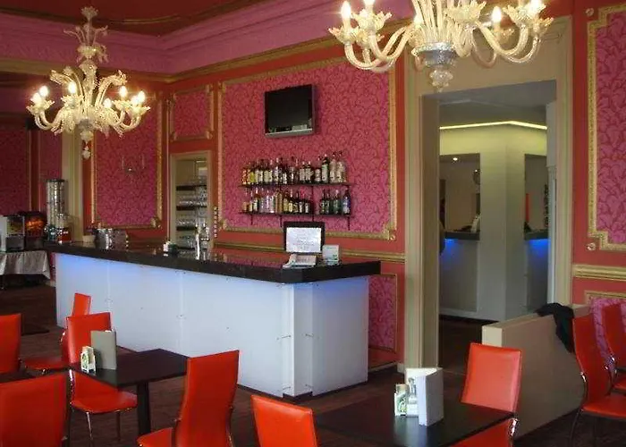 阿尔伯特ii奥斯坦德酒店 2* 奥斯滕德